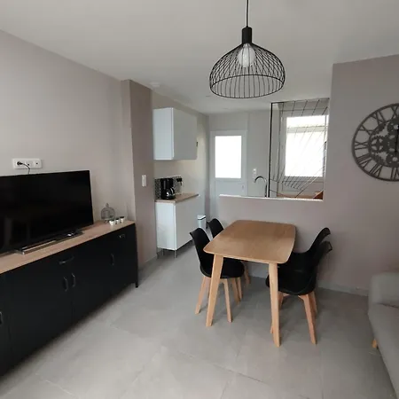 Maison Montebello Holiday home Sezanne